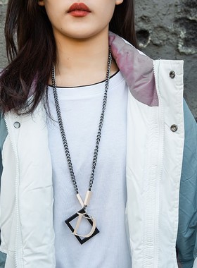 个性复古字母大D字母项链