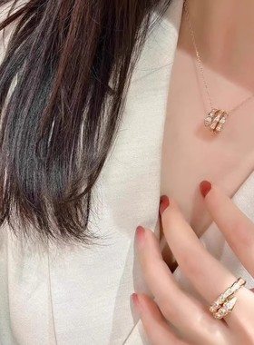 轻奢18k玫瑰金蛇骨项链女满钻彩金蛇形项链锁骨链情人节送女礼物