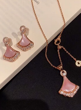 S925纯银粉色贝母排钻锆石裙子项链轻奢高端小众级设计感锁骨颈链