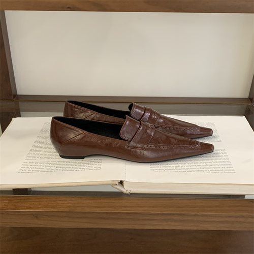 2025年春季法式复古韩版尖头低跟单鞋女通勤一脚蹬气质小皮鞋 - 图3