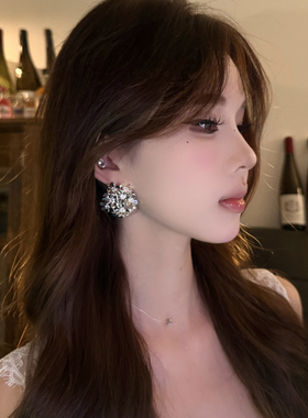 【Mielin】耳畔星辰 闪锆银色花朵耳钉精致感显气质耳环漂亮耳饰