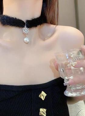 圣诞节毛绒choker雪花吊坠项链