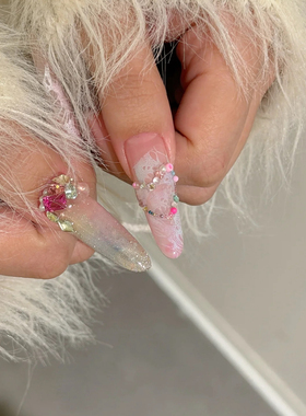 重工蕾丝碎钻穿戴甲粉透渐变宝石