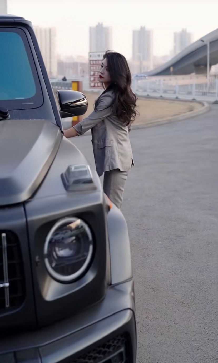 【炸街网红爆款套装】春季新款时尚女装赫本风西服外套+九分裤潮 - 图0