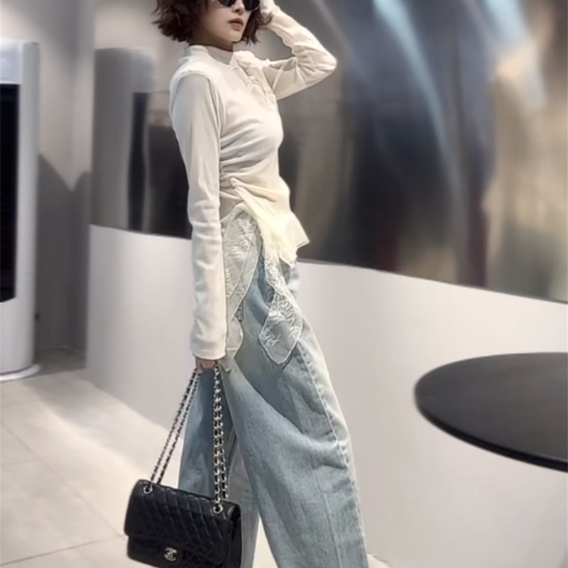 早春新款洋气减龄气质时髦女神范蕾丝边不规则拼接长袖优雅打底衫,淘宝优惠券,粉丝福利购,淘宝优惠卷