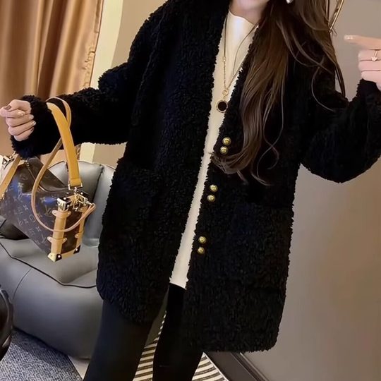 欧洲站网红爆款轻奢气质减龄女士宽松韩版中长款羊羔毛保暖外套潮