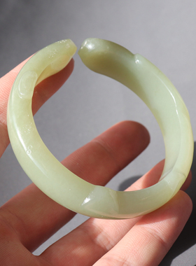 和田玉青海老坑晴水色可爱猫镯