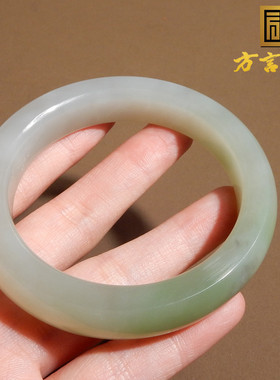 青海老坑烟紫带翠三色正装手镯