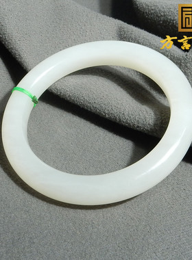 放漏了方言和田玉收藏级青海料老坑料白玉内径58mm正装女士手镯X3