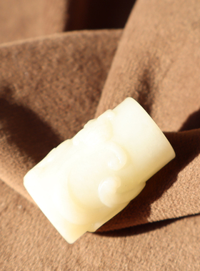 亏麻了精品特色方言和田玉新疆且末米达白玉仿古龙勒子吊坠挂件A2