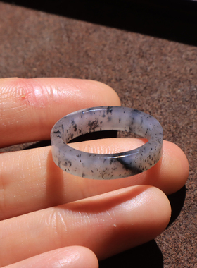 美美哒方言和田玉精品新疆老熟点墨青花意境籽料19mm玉指环戒指O