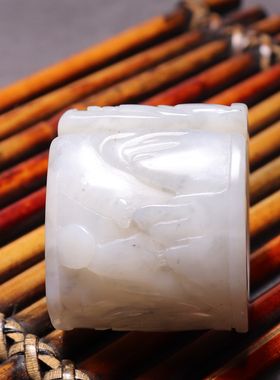 惊呆方言和田玉精品级新疆细腻特色白玉青花籽料22mm山水板指A8