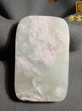 新疆和田玉且末桃花玉山水把件