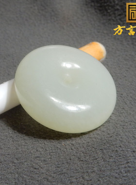 精品方言和田玉推荐新疆高油糯且末料细腻细腻白玉平安扣吊坠X1