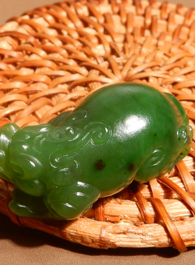 俄罗斯料老坑辣阳绿碧玉貔貅吊坠