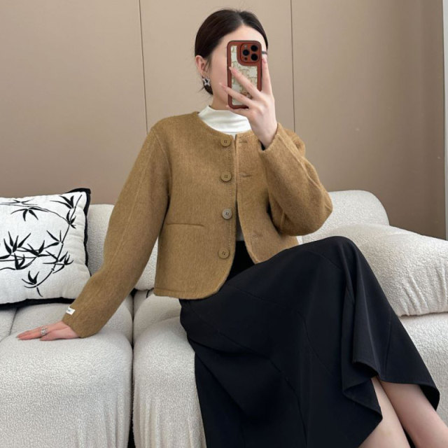 气质双面羊毛大衣女短款2025新款单排扣双面呢圆领小香风毛呢外套