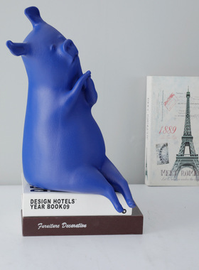 可爱风儿童房蓝色小猪创意摆件