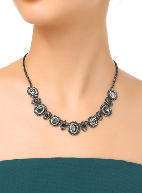 英国黑色圆形水晶项链