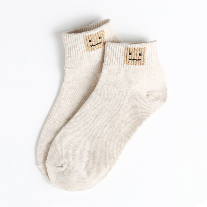 女生短袜四季常规袜子韩国进口机器人方形笑脸金丝纯棉女袜休闲袜 - 图0