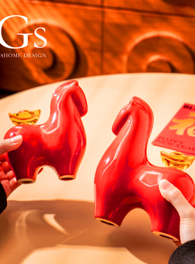 【2026新品】红色喜庆马摆件礼物