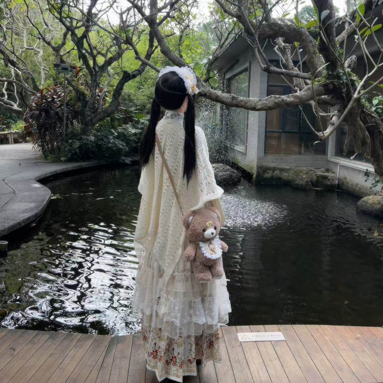 汉洋折衷风回小院原创汉服琵琶袖马面裙洛丽塔绣花罩裙汉元素冬款,淘宝优惠券,粉丝福利购,淘宝优惠卷