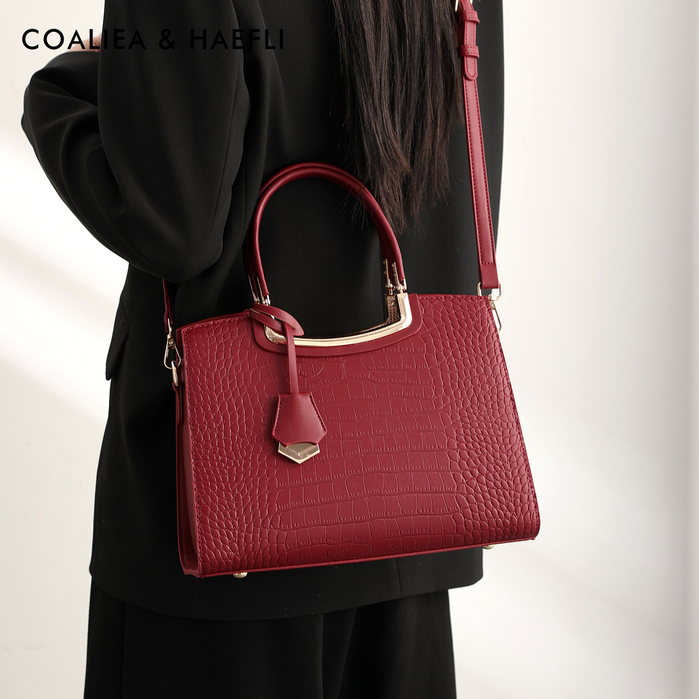 香港红色女士妈妈包包大气结婚手提婚包喜婆婆婚宴包礼物日常可用,淘宝优惠券,粉丝福利购,淘宝优惠卷