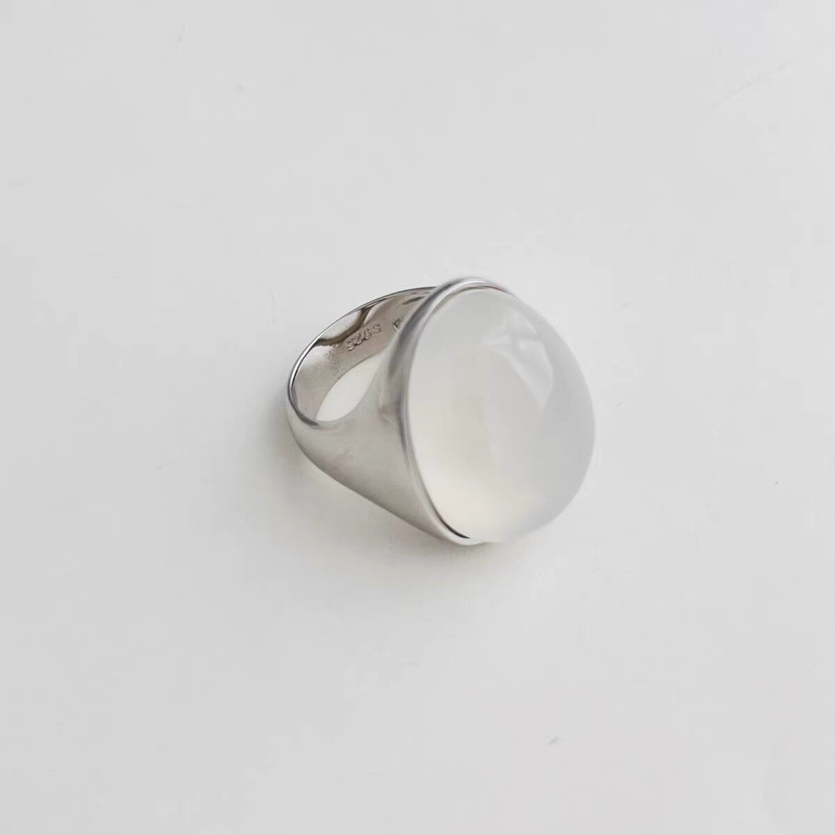 There is only one unique item in the Dongdaemun Ring Welfare Collection with no obvious flaws. It will not be returned or exchanged.