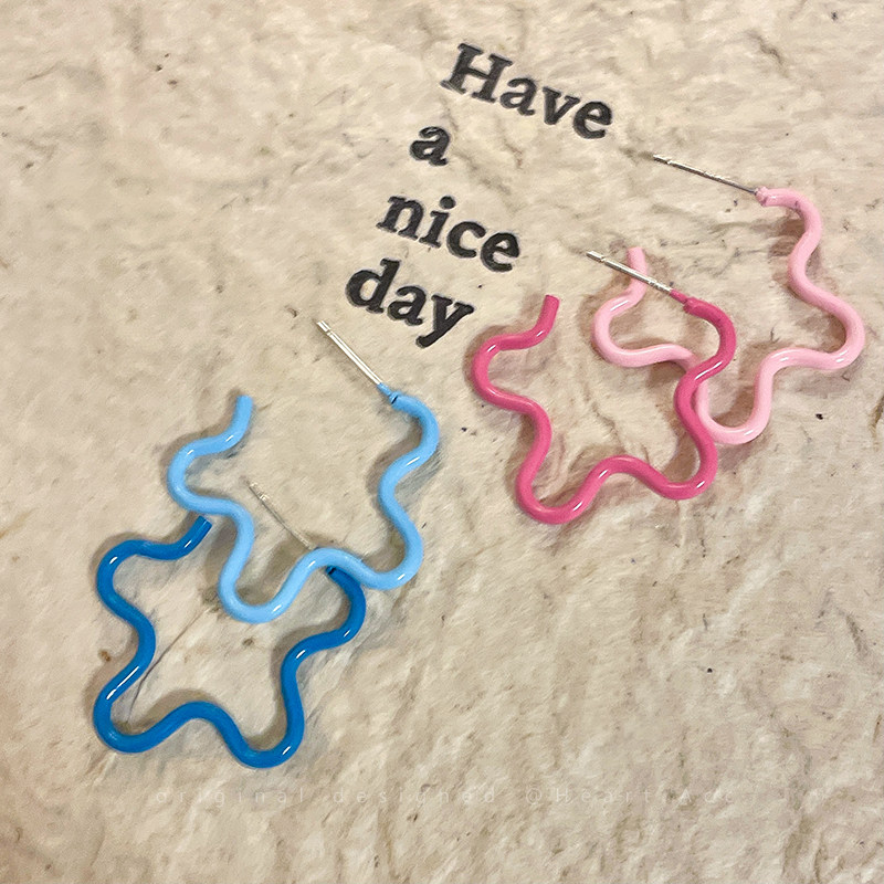 多巴胺可爱花朵耳环女夏天海边高级感甜美耳钉小众设计感精致耳饰