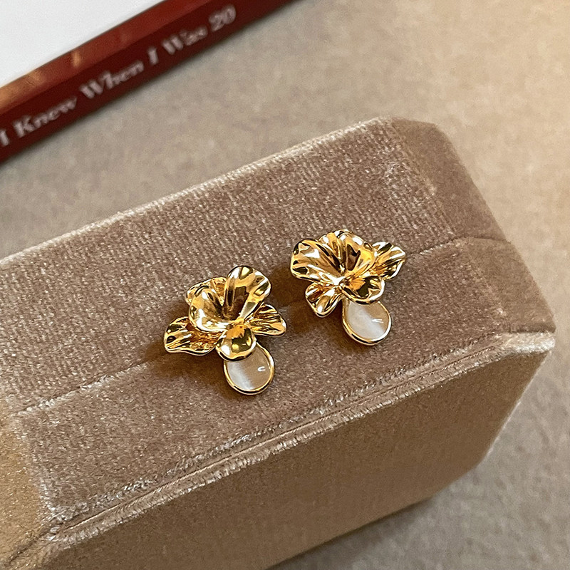 法式金属猫眼石花朵耳环女款轻奢复古精致耳钉小众设计感气质耳饰