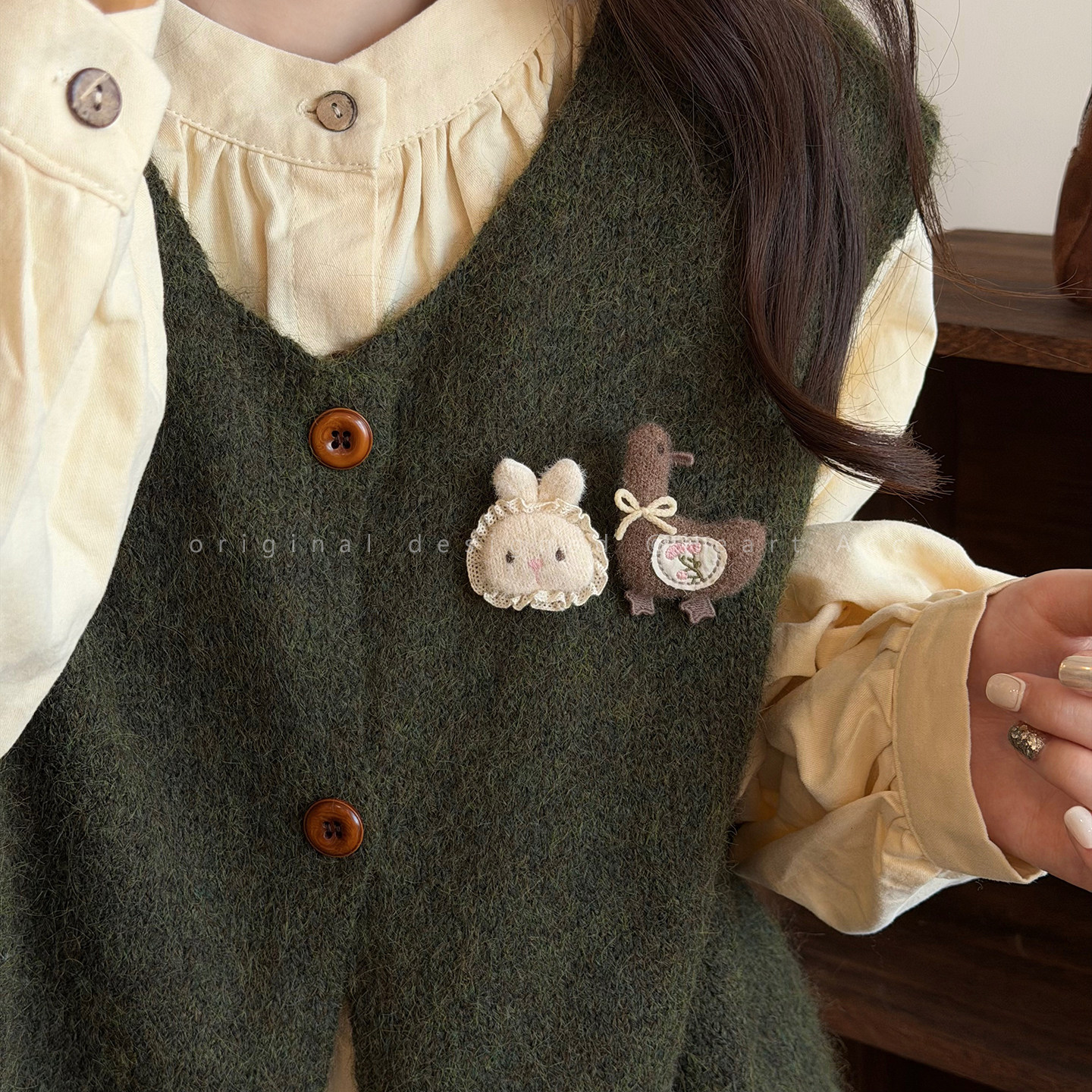 可爱布艺兔子胸针女2025新款小众设计感毛衣装饰日常百搭围巾配饰,淘宝优惠券,粉丝福利购,淘宝优惠卷