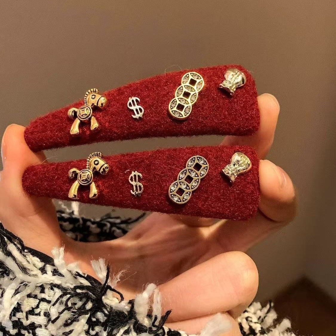 马上有钱~红色小马发夹边夹侧边发卡女高级感新年圣诞头饰刘海夹,淘宝优惠券,粉丝福利购,淘宝优惠卷