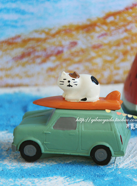 日系少女潮玩酷游海边黑熊车载