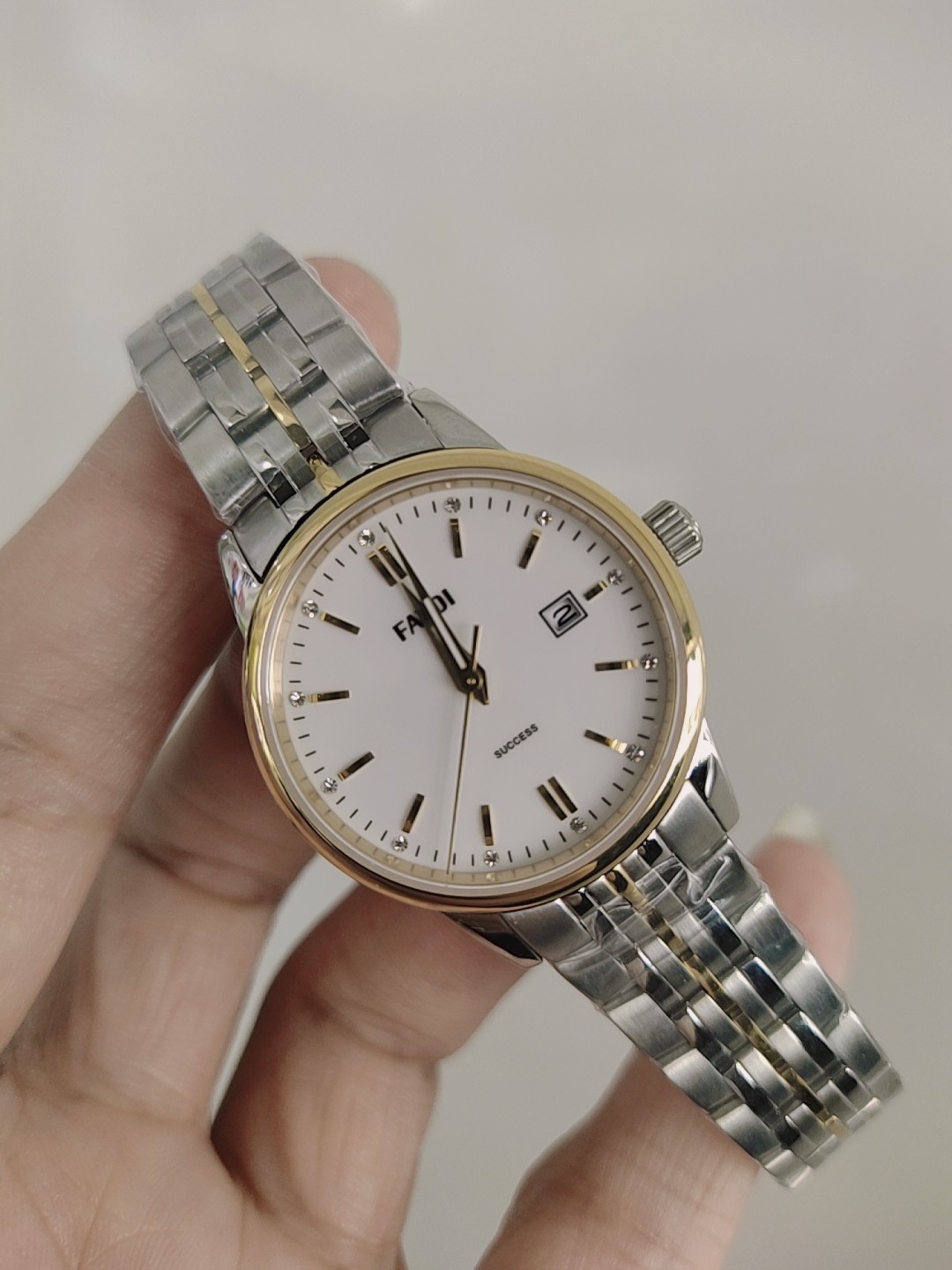 飞迪石英简约大气女表