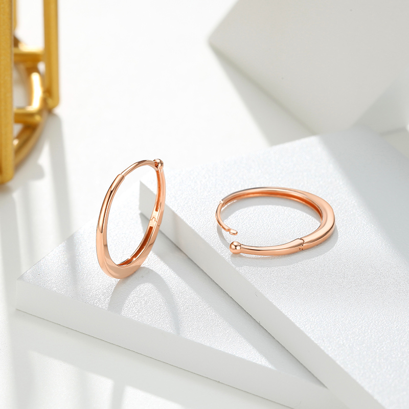 潮宏基至简红18K金耳钉耳扣玫瑰彩金耳环圆环欧美耳钩礼物送女友