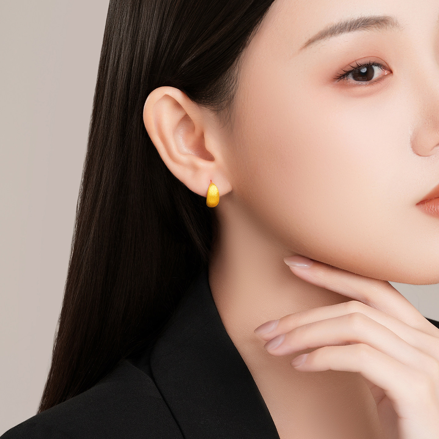 潮宏基御范黄金耳钉足金耳饰丝绒金爆闪高级感轻奢通勤礼物 计价,淘宝优惠券,粉丝福利购,淘宝优惠卷