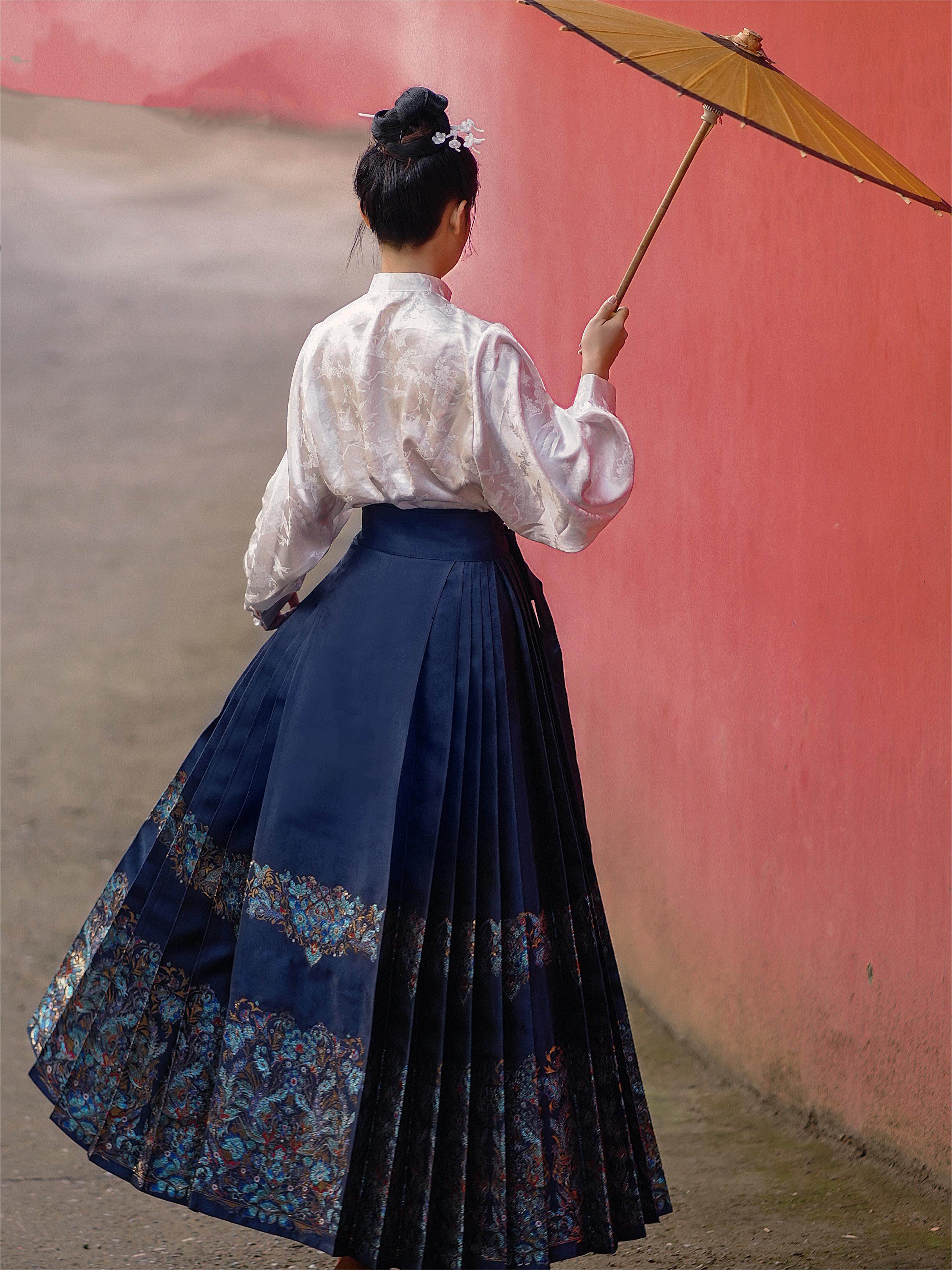 云想原创[雀翎]明制仿点翠重工马面裙缎面织金通勤长裙半身裙汉服,淘宝优惠券,粉丝福利购,淘宝优惠卷