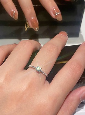 chin时尚简约四爪戒指