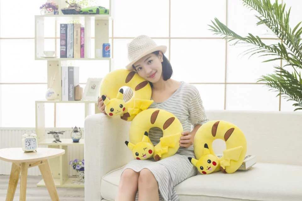 可愛立體比卡丘U型枕頭 護頸枕 午睡枕 旅行行動式枕頭