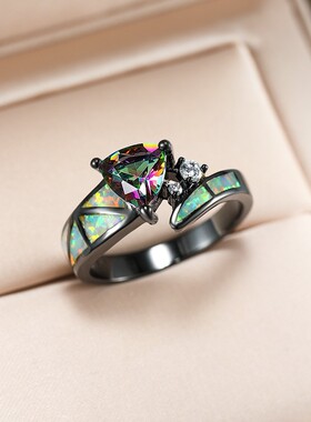 新款戒指男欧美创意设计黑金白澳宝炫彩三角形戒指ins风时尚锆石