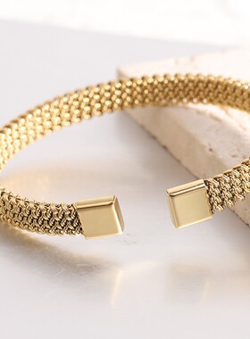 新款欧美跨境不锈钢编织8MMC形开口手镯简约麻花蛇骨蜂巢手镯