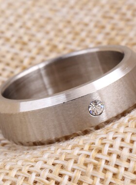 新款欧美ins个性简约6MM单钻磨砂戒指不锈钢指环 可刻字Logo饰品