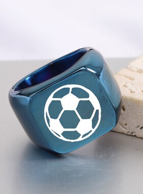 新款欧美创意运动足球钛钢戒指男复古朋克方形18MM学生激光Logo女
