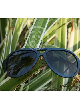 墨镜飞行员式蓝色超轻薄太阳镜