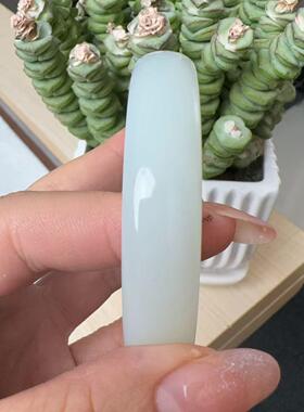 和田玉手镯56.2*14*10