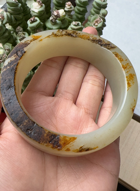 新疆和田玉白籽料秋梨皮洒金皮双色皮手镯油润细腻和田玉手镯