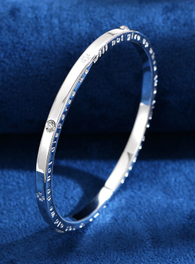 新款四叶草手镯女 镶钻开口时尚镯子 四叶图四方字母手环生日礼物