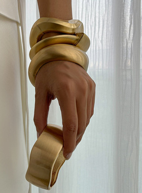欧美设计感不规则金属手环朋克风质感哑光宽版弹簧扣手镯Bracelet