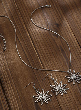 欧美跨境个性简约螺旋太阳花项饰 时尚气质冷淡风设计感镂空项链