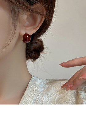 s925银针红色耳环小众设计感冷