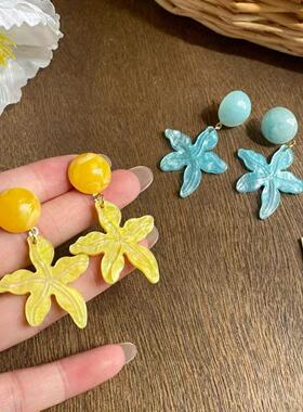 波西米亚度假风亚克力枫叶耳环女糖果色个性耳钉气质高级感耳饰品